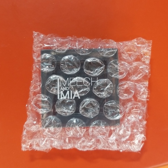 Makeup - Picture 4 of 7